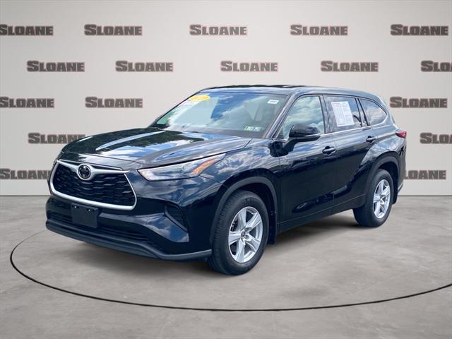 used 2022 Toyota Highlander car, priced at $33,553