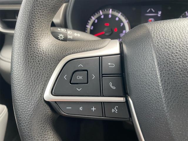 used 2022 Toyota Highlander car, priced at $32,992