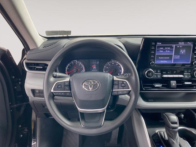 used 2022 Toyota Highlander car, priced at $32,992