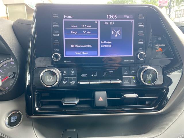 used 2022 Toyota Highlander car, priced at $32,992