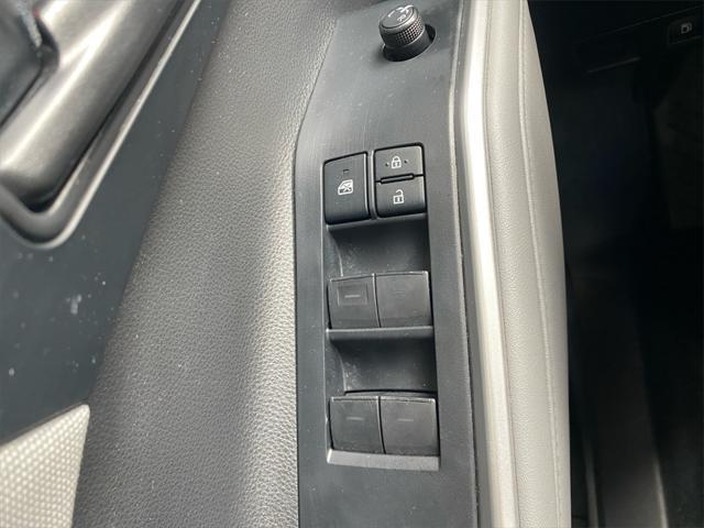 used 2022 Toyota Highlander car, priced at $32,992
