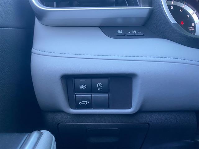 used 2023 Toyota Highlander car, priced at $39,991