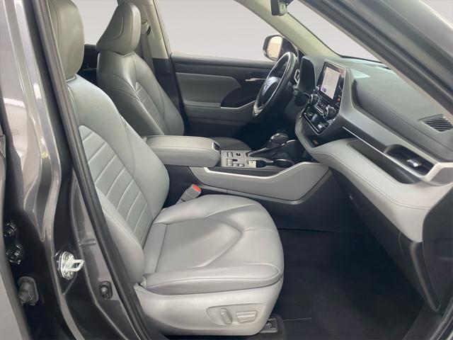 used 2023 Toyota Highlander car, priced at $39,991