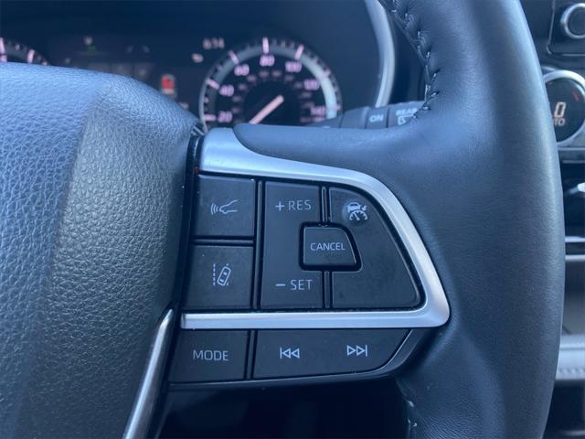 used 2022 Toyota Highlander car, priced at $37,991