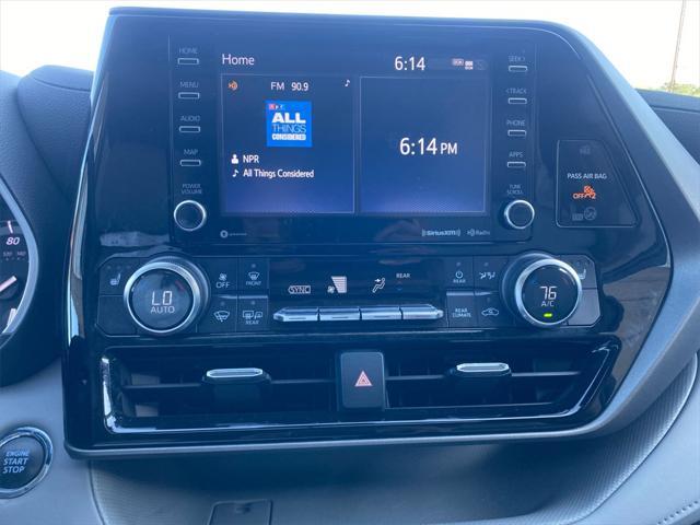 used 2022 Toyota Highlander car, priced at $37,991