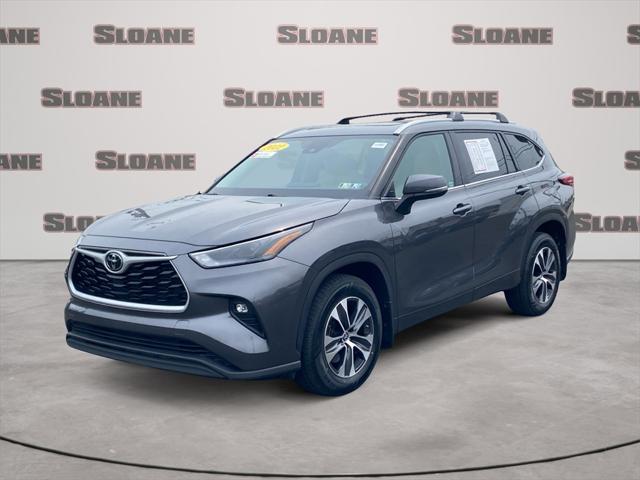 used 2022 Toyota Highlander car, priced at $38,441