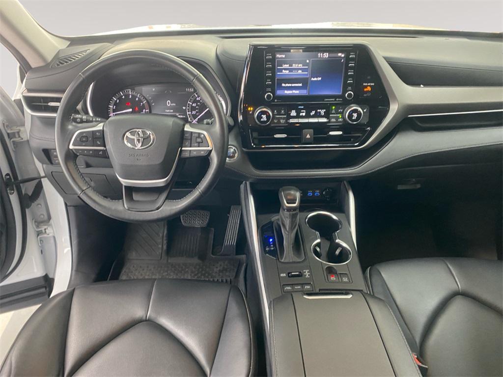 used 2022 Toyota Highlander car, priced at $35,223