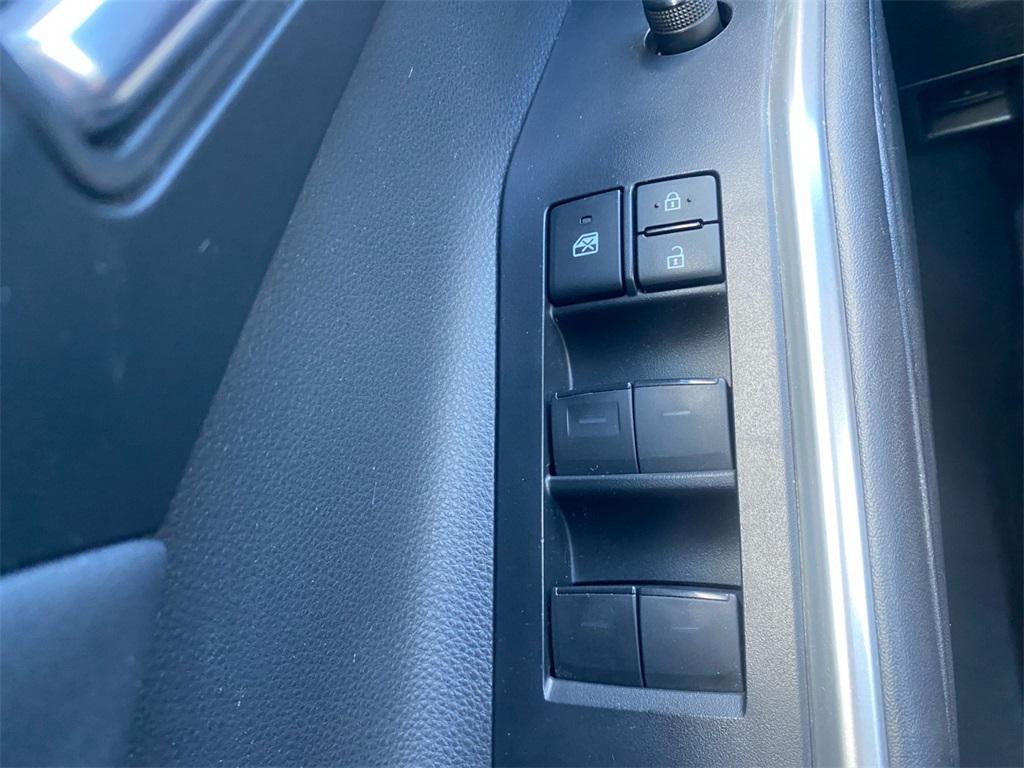 used 2022 Toyota Highlander car, priced at $34,992