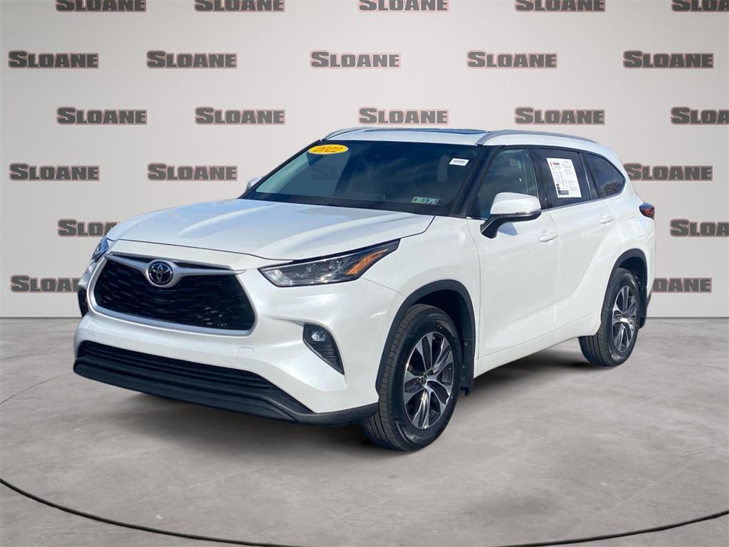 used 2022 Toyota Highlander car, priced at $34,992