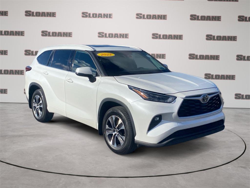 used 2022 Toyota Highlander car, priced at $34,992