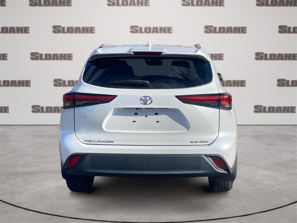 used 2022 Toyota Highlander car, priced at $34,992