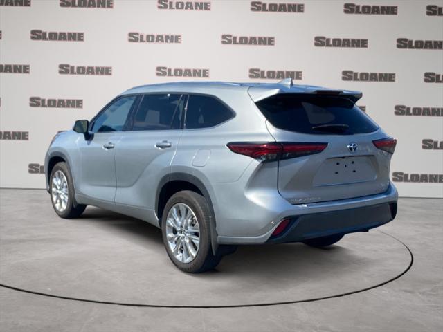 used 2023 Toyota Highlander Hybrid car, priced at $48,881