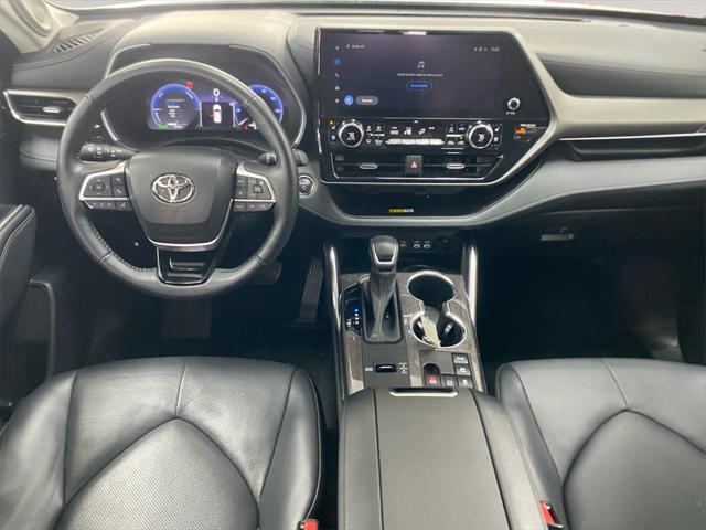 used 2023 Toyota Highlander Hybrid car, priced at $48,881