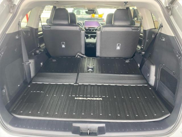 used 2023 Toyota Highlander Hybrid car, priced at $48,881