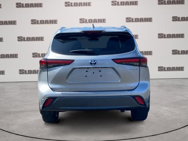 used 2023 Toyota Highlander Hybrid car, priced at $48,881