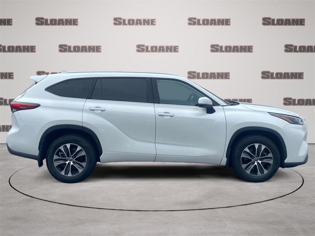 used 2022 Toyota Highlander car, priced at $33,991