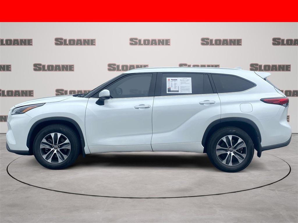 used 2022 Toyota Highlander car, priced at $29,695