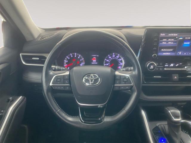 used 2021 Toyota Highlander car, priced at $30,992