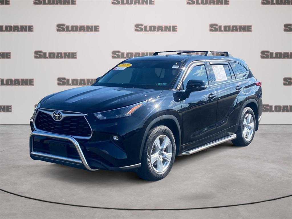 used 2022 Toyota Highlander car, priced at $29,772