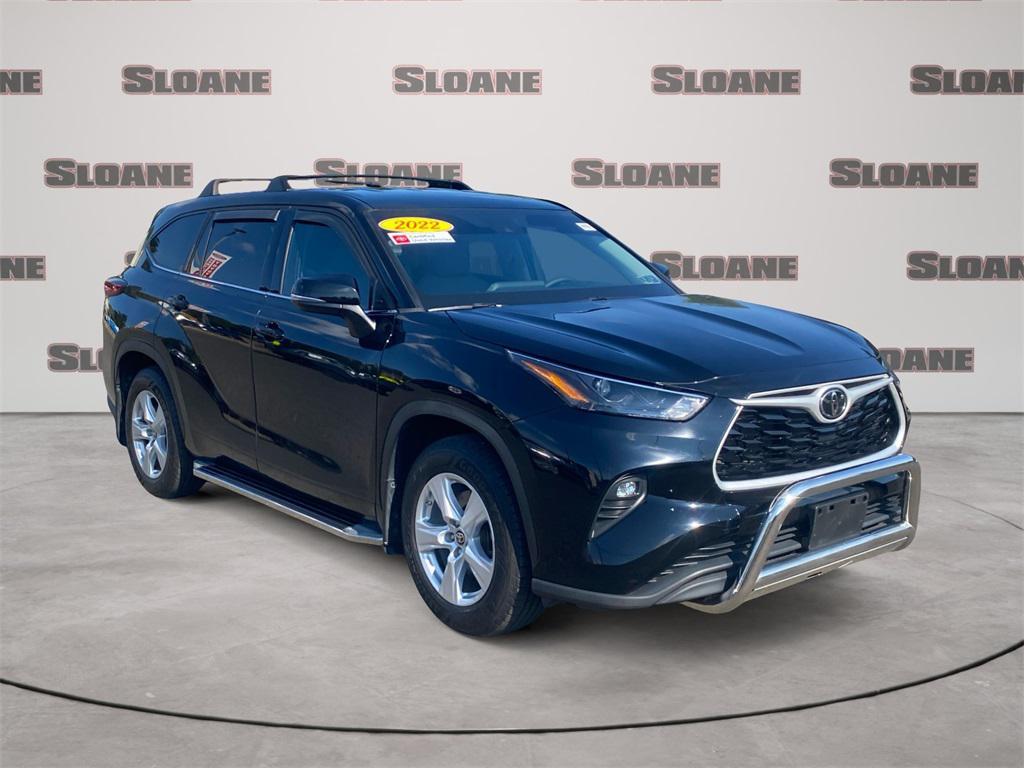 used 2022 Toyota Highlander car, priced at $29,553
