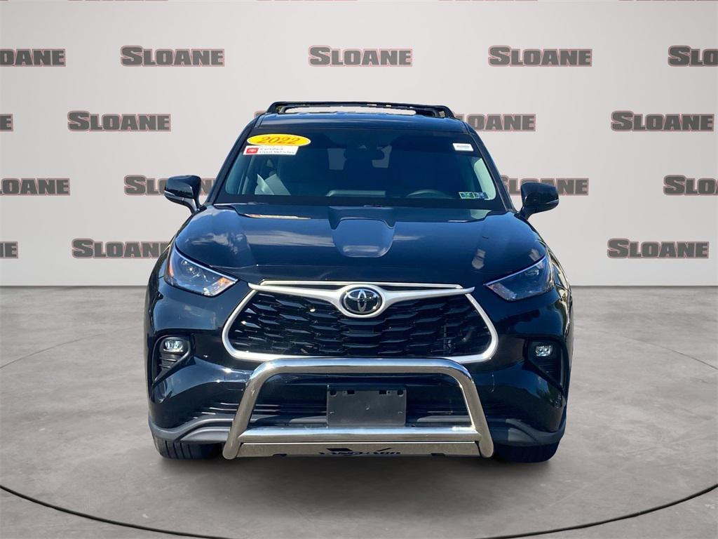 used 2022 Toyota Highlander car, priced at $29,553