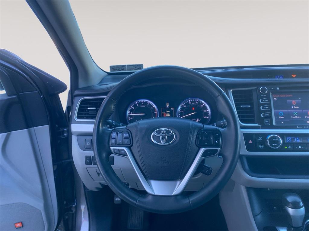 used 2016 Toyota Highlander car, priced at $21,991