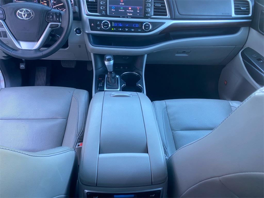 used 2016 Toyota Highlander car, priced at $21,991