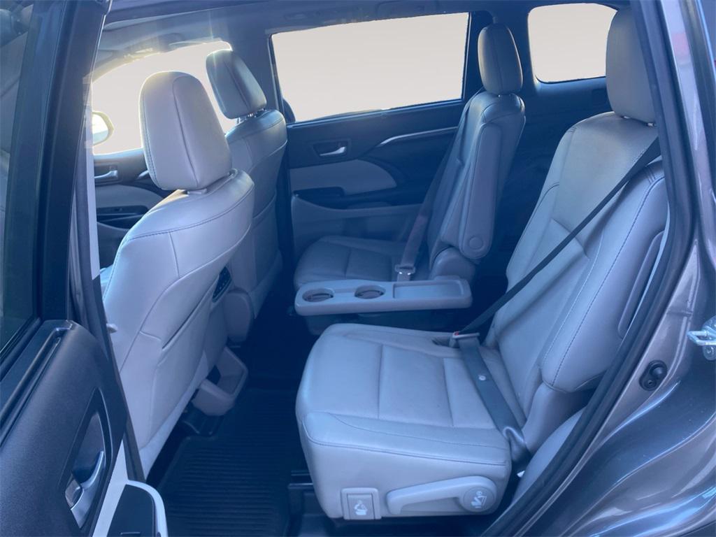 used 2016 Toyota Highlander car, priced at $21,991