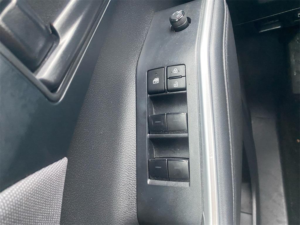 used 2022 Toyota Highlander car, priced at $32,773