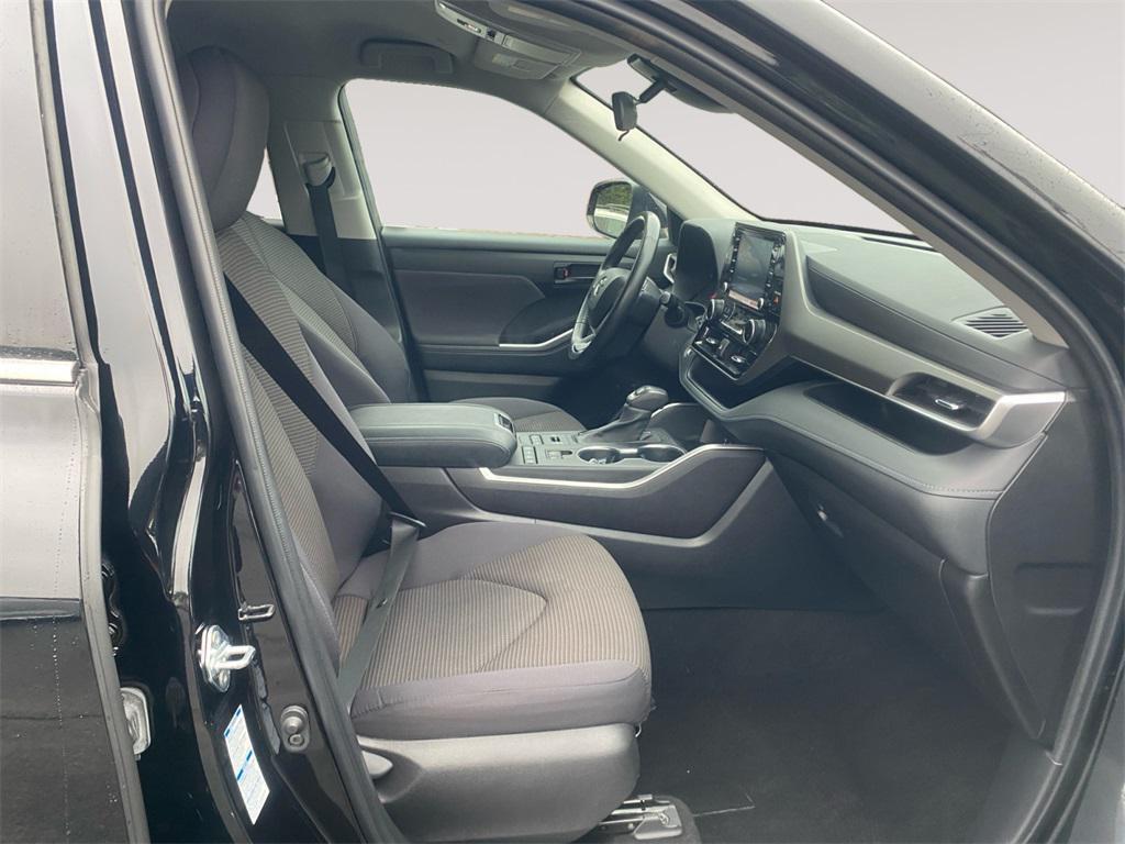 used 2022 Toyota Highlander car, priced at $32,773