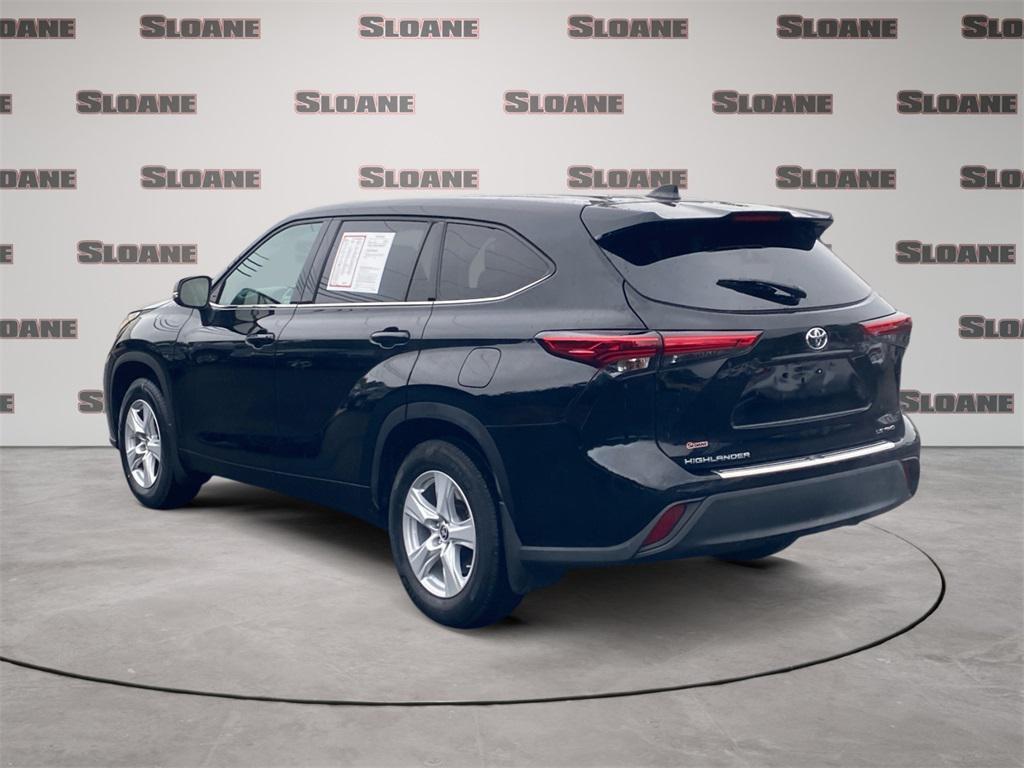 used 2022 Toyota Highlander car, priced at $32,773