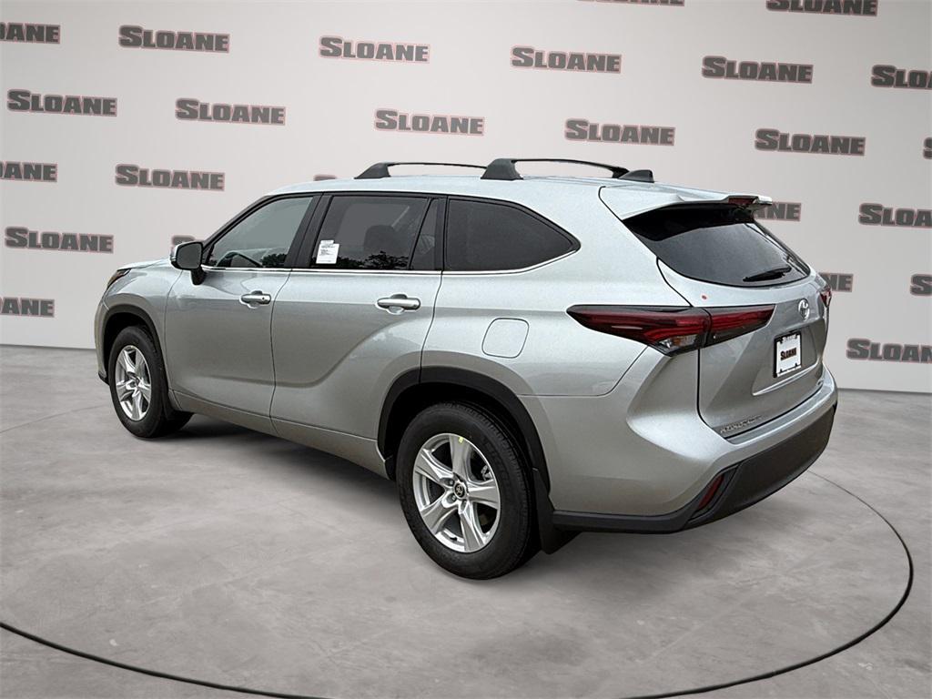 new 2025 Toyota Highlander car, priced at $44,233