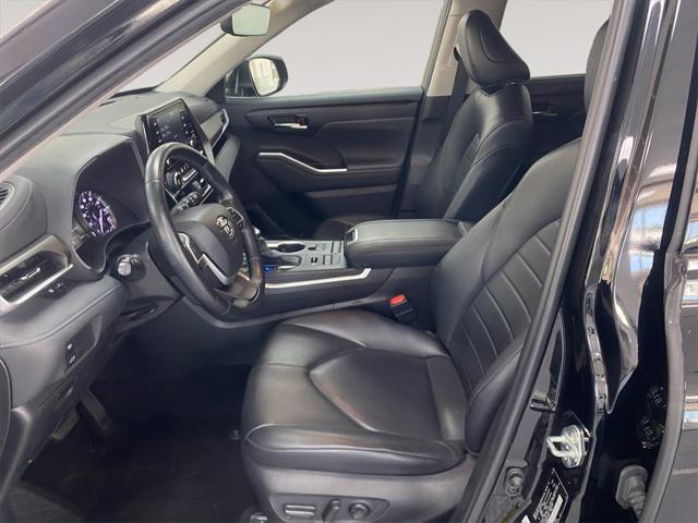 used 2022 Toyota Highlander car, priced at $37,493