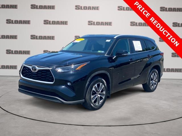 used 2022 Toyota Highlander car, priced at $36,995
