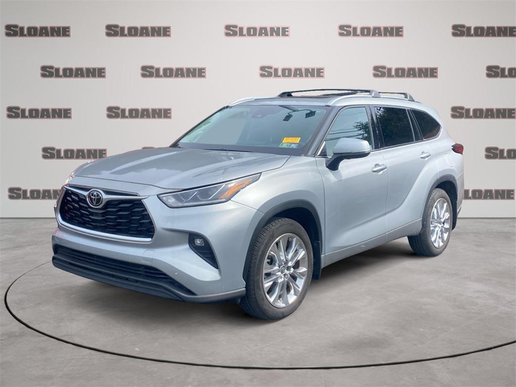 used 2023 Toyota Highlander car, priced at $43,591
