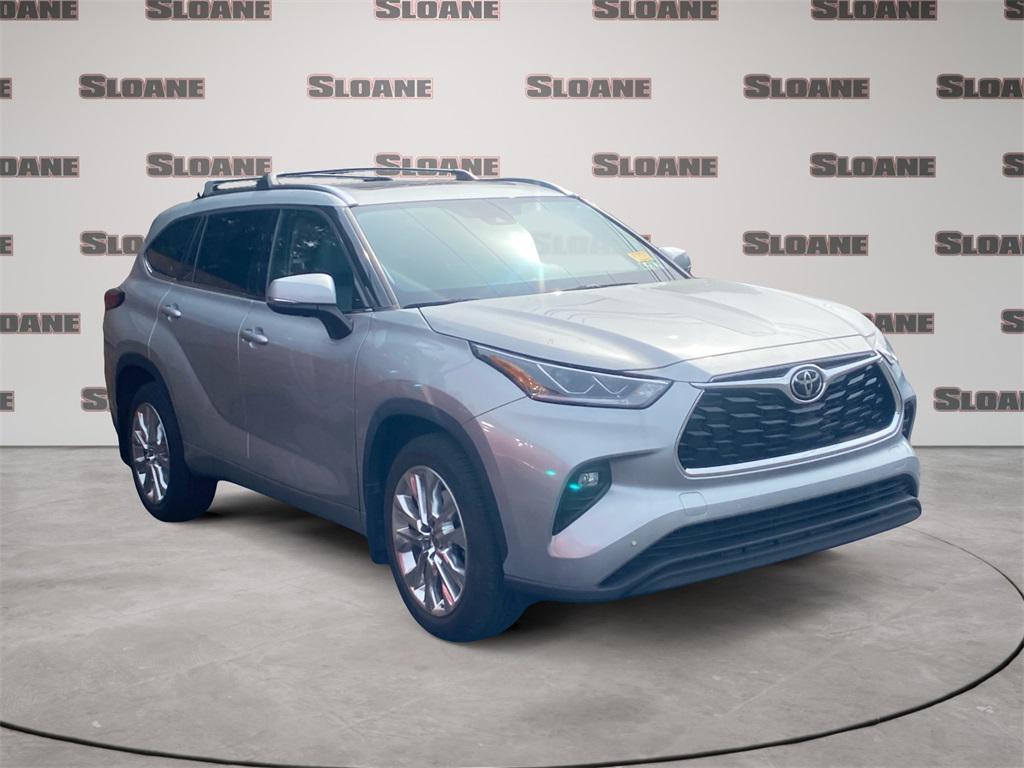 used 2023 Toyota Highlander car, priced at $43,992
