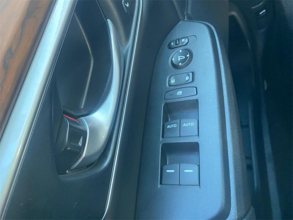 used 2020 Honda CR-V Hybrid car, priced at $27,991