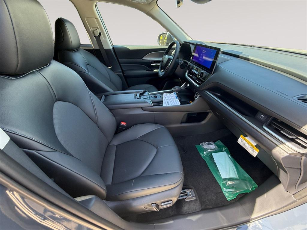 new 2025 Toyota Grand Highlander car, priced at $49,443
