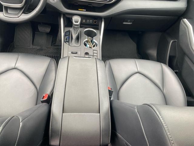 used 2023 Toyota Highlander car, priced at $36,995