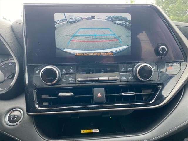 used 2023 Toyota Highlander car, priced at $36,995