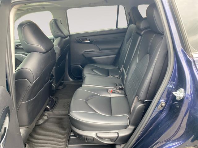 used 2023 Toyota Highlander car, priced at $36,995