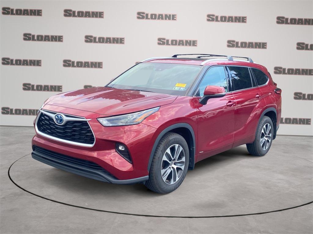 used 2022 Toyota Highlander Hybrid car, priced at $40,991