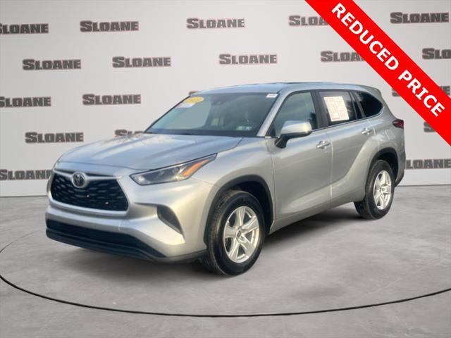 used 2023 Toyota Highlander car, priced at $34,993