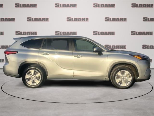 used 2023 Toyota Highlander car, priced at $34,993