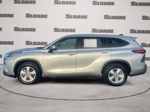 used 2023 Toyota Highlander car, priced at $34,993