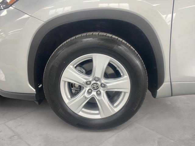 used 2023 Toyota Highlander car, priced at $34,993