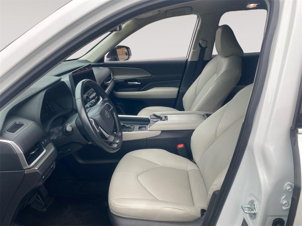 used 2024 Toyota Grand Highlander car, priced at $45,983