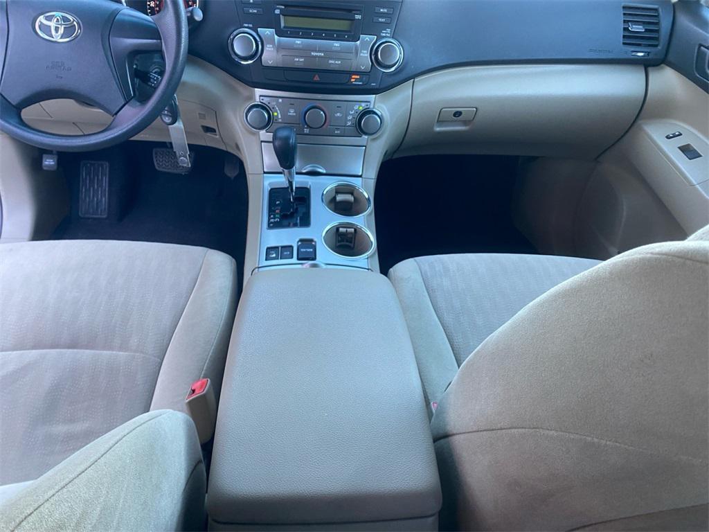 used 2012 Toyota Highlander car, priced at $13,991