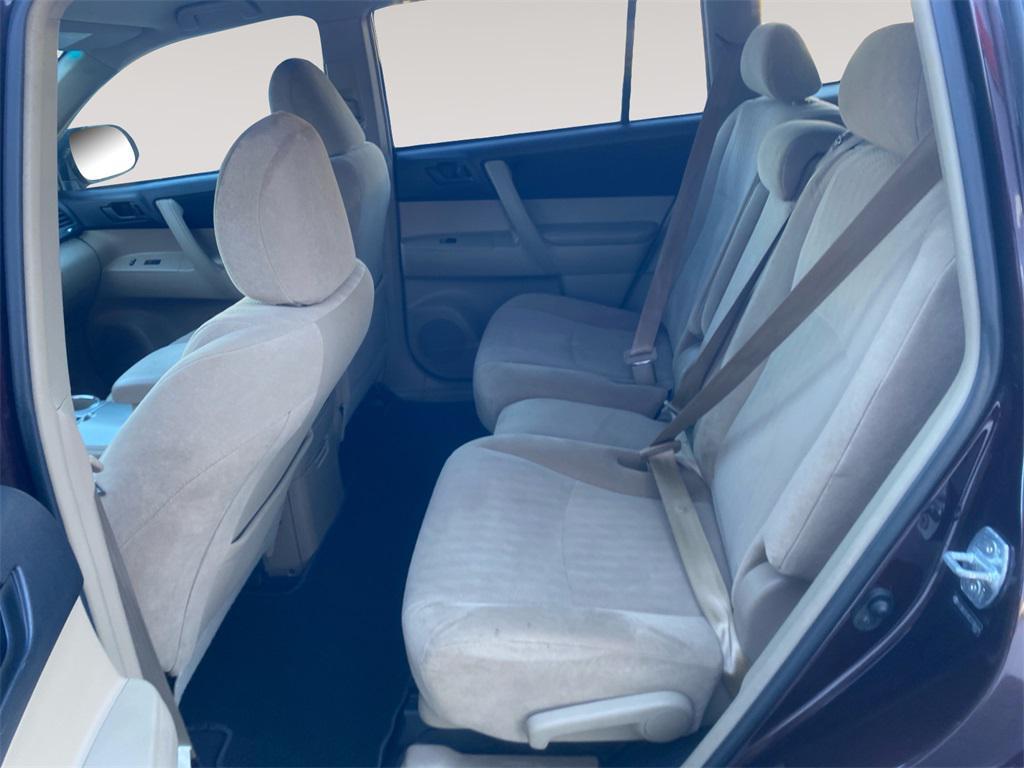 used 2012 Toyota Highlander car, priced at $13,991
