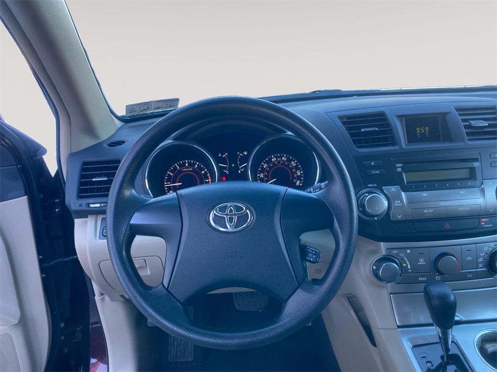 used 2012 Toyota Highlander car, priced at $13,991